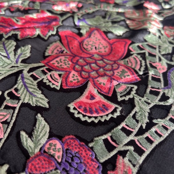 Floral Crushed Velvet Women's Kimono - Picture 11 of 13